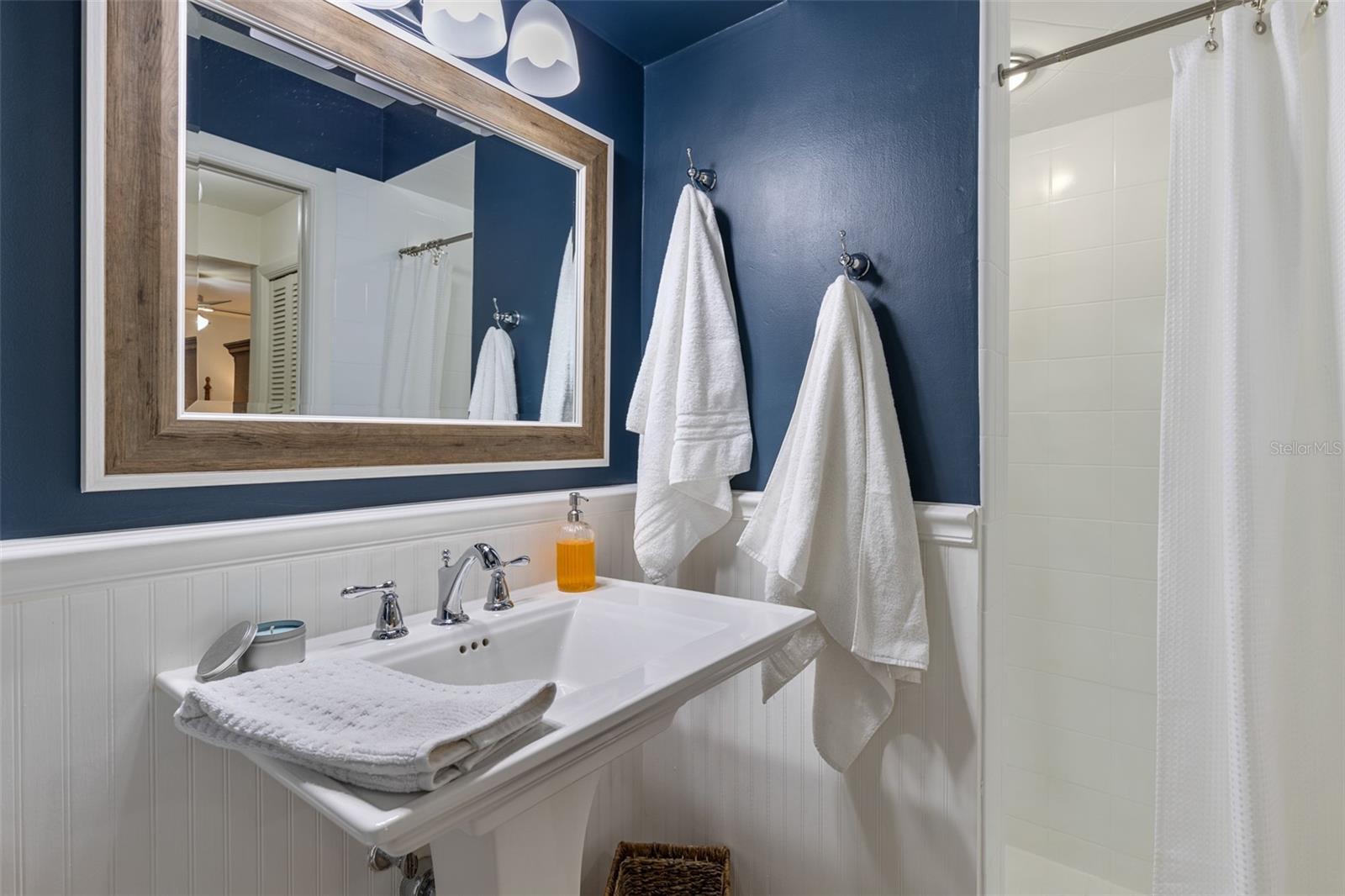 FAIRWAY ESTATES 6TH ADD - Residential