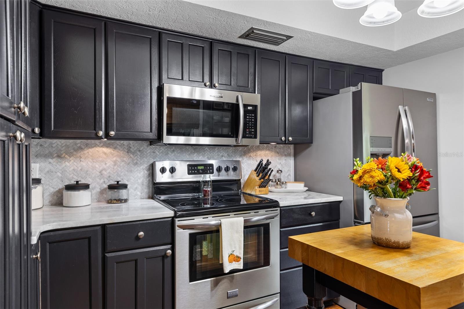 FAIRWAY ESTATES 6TH ADD - Residential