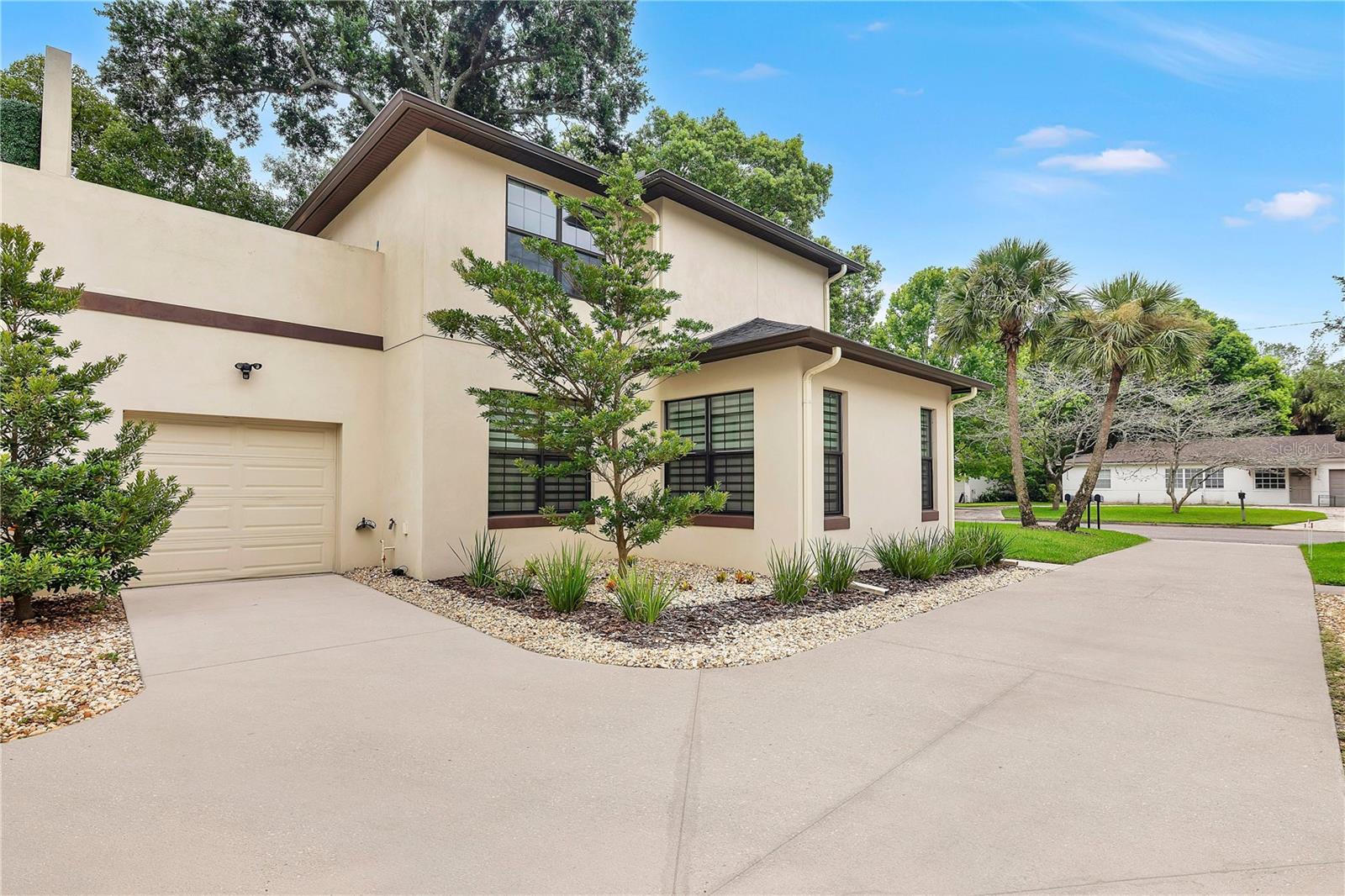 2251 NAIRN DRIVE