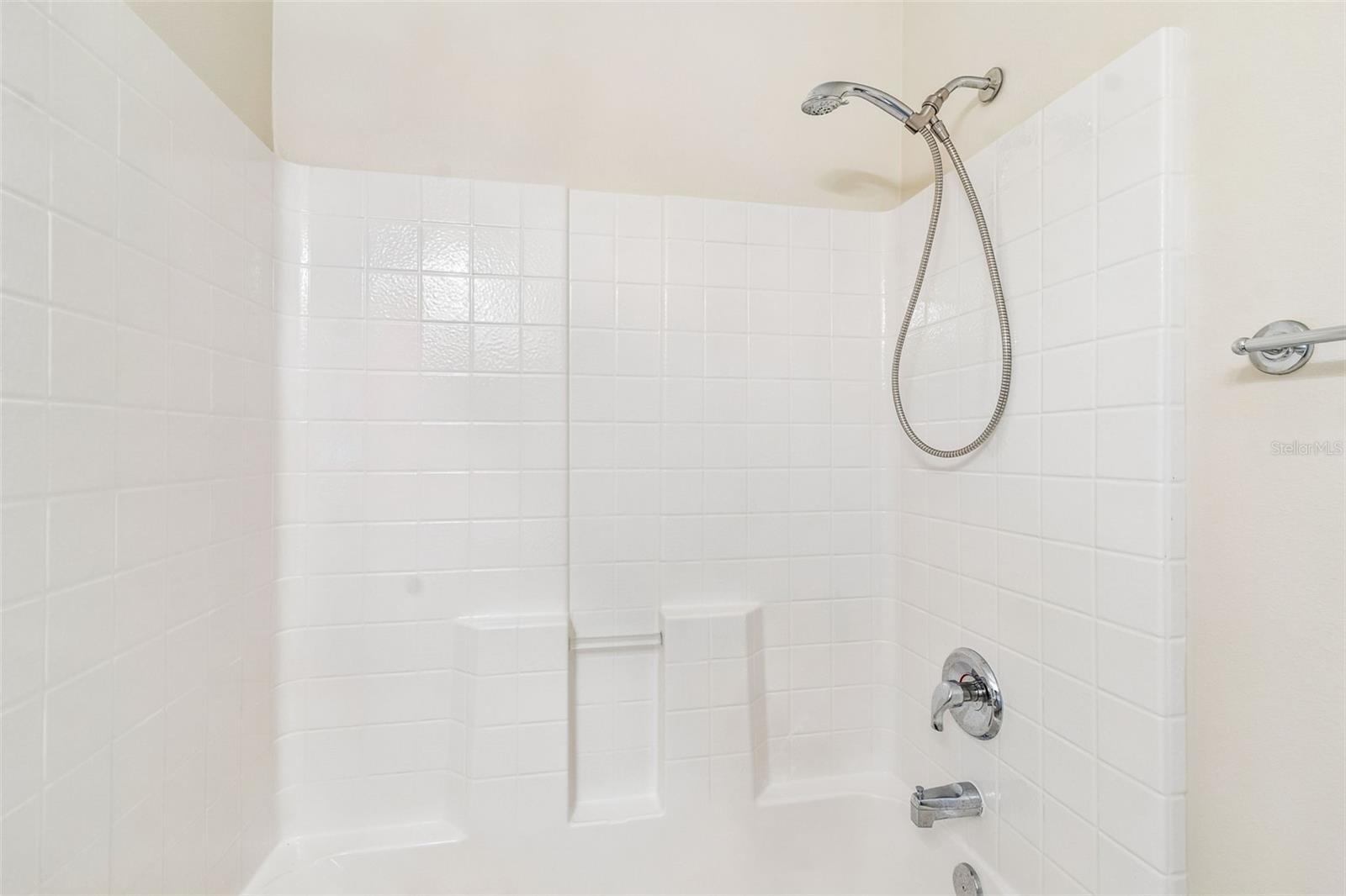 GROVES - PHASE 1A - Residential