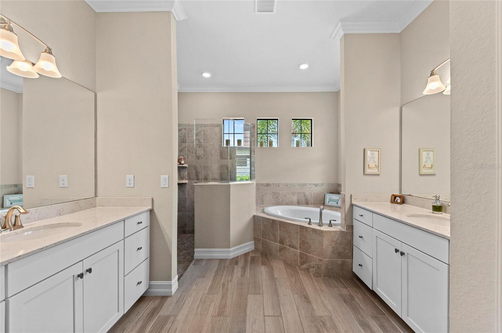 SARASOTA NATIONAL PH 8 - Residential