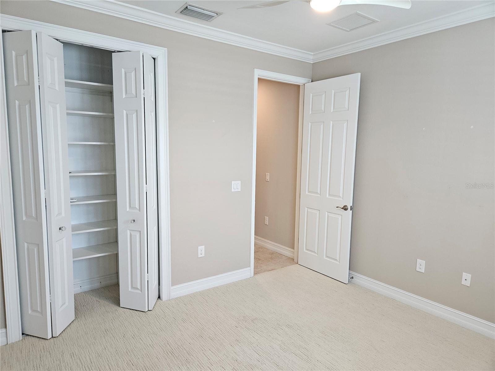 CALUSA PARK PH 2 - Residential Lease