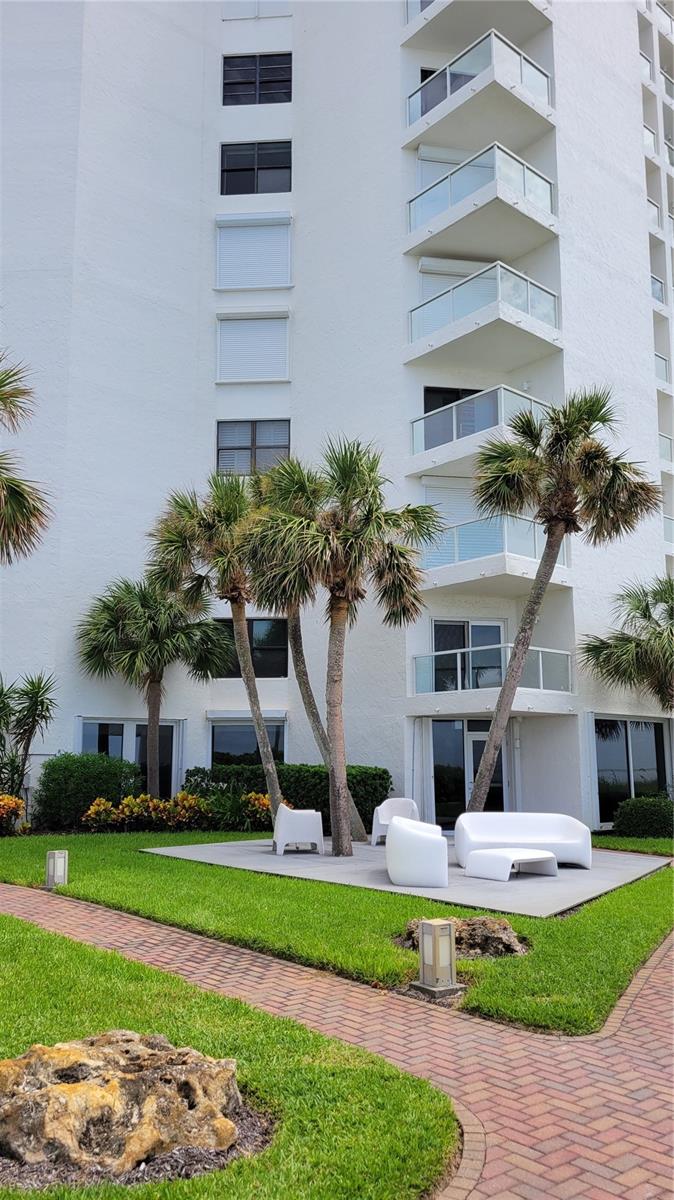 PRIVATEER SOUTH - Residential Lease