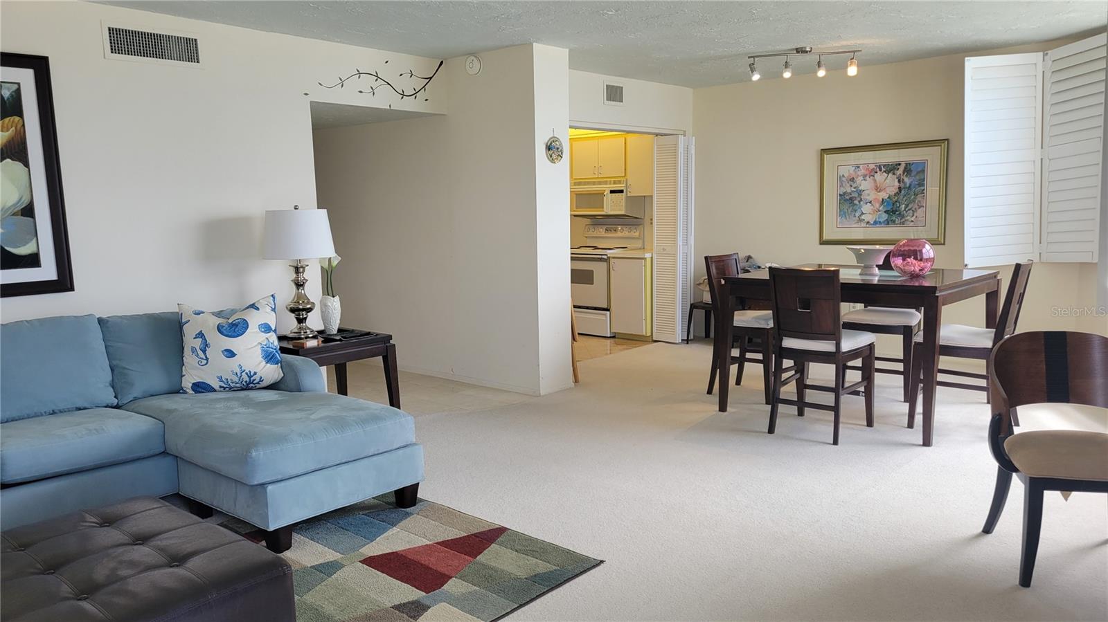 PRIVATEER SOUTH - Residential Lease