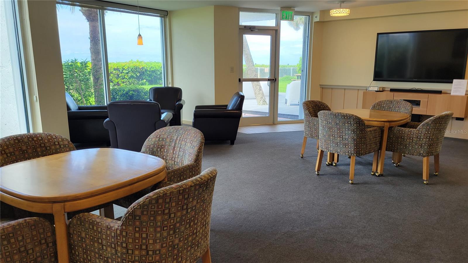 PRIVATEER SOUTH - Residential Lease