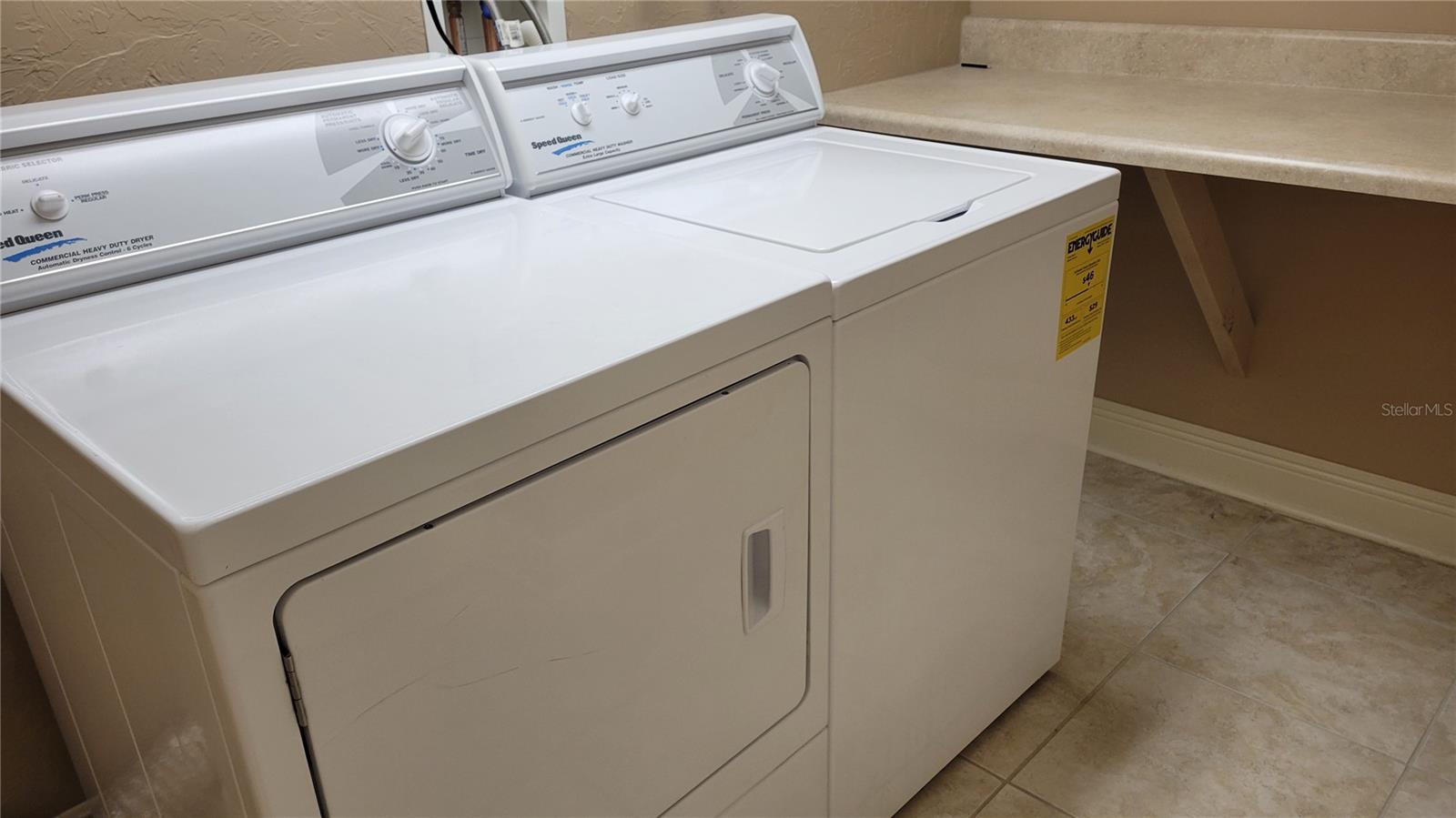 PRIVATEER SOUTH - Residential Lease