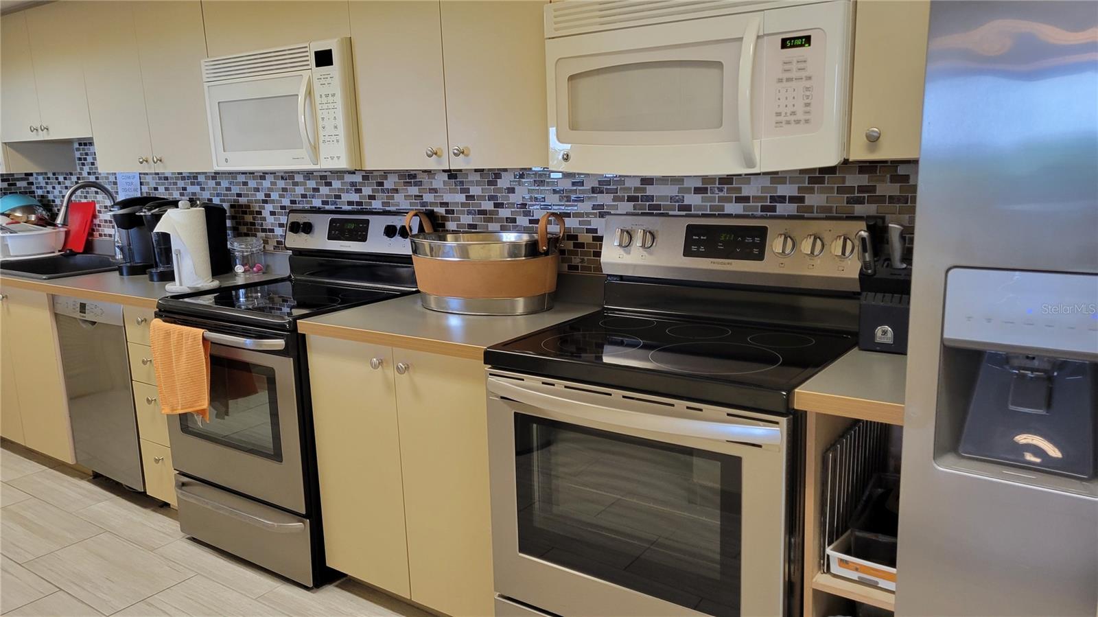 PRIVATEER SOUTH - Residential Lease