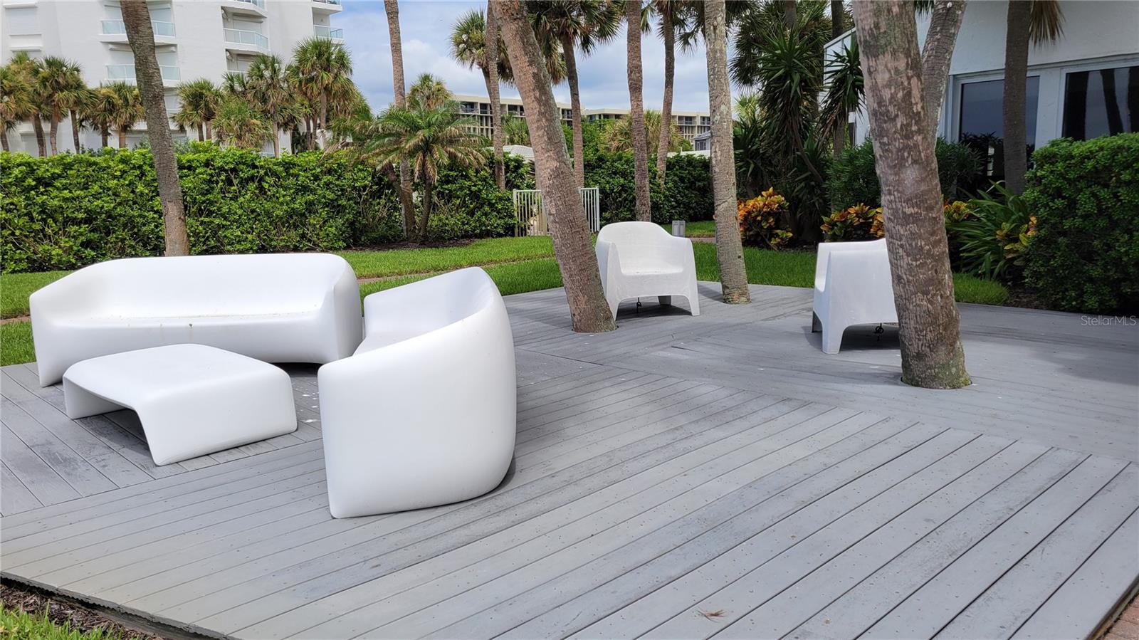 PRIVATEER SOUTH - Residential Lease