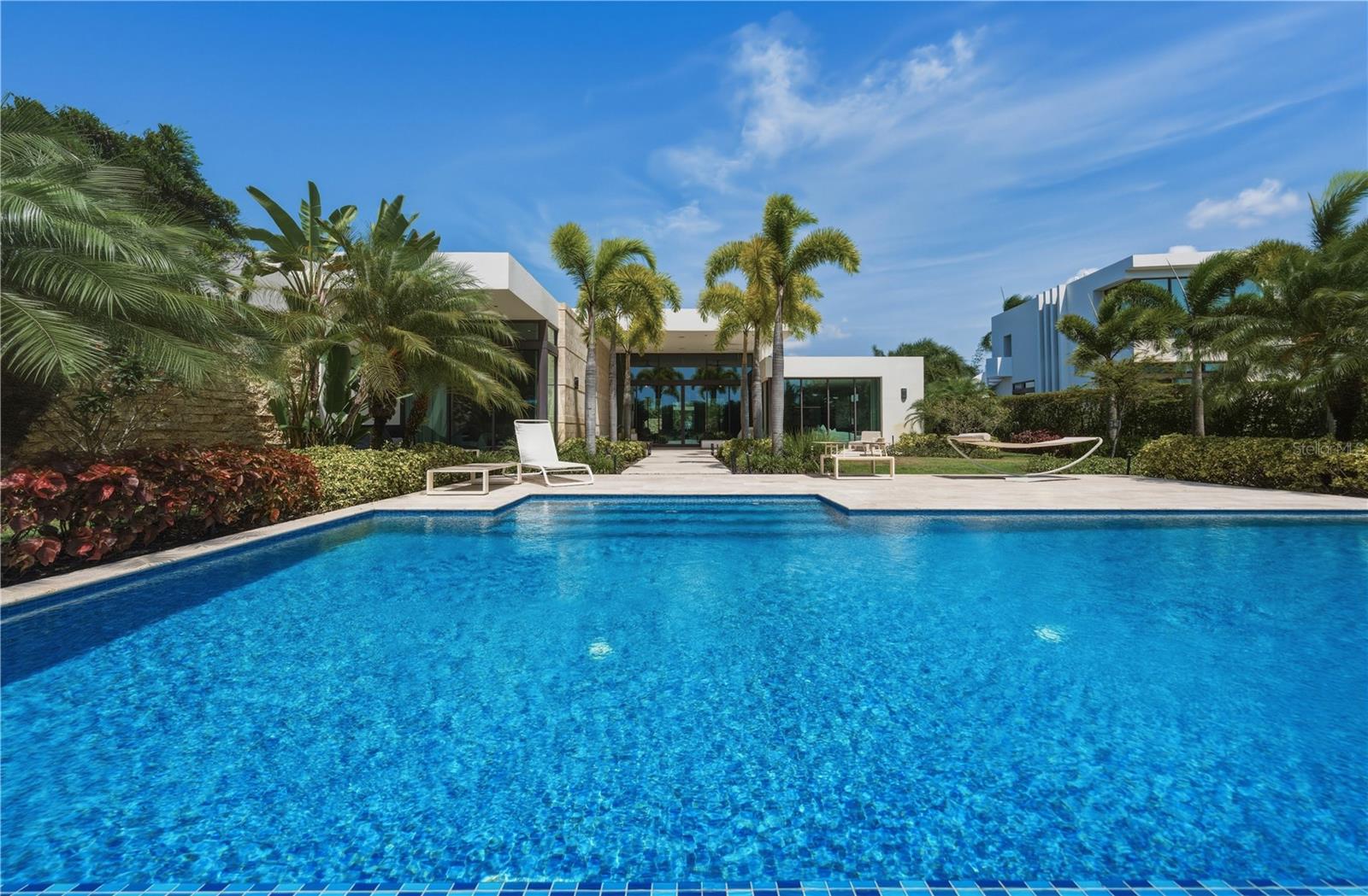 14 EAST BEACH