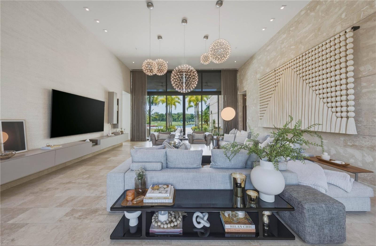 14 EAST BEACH