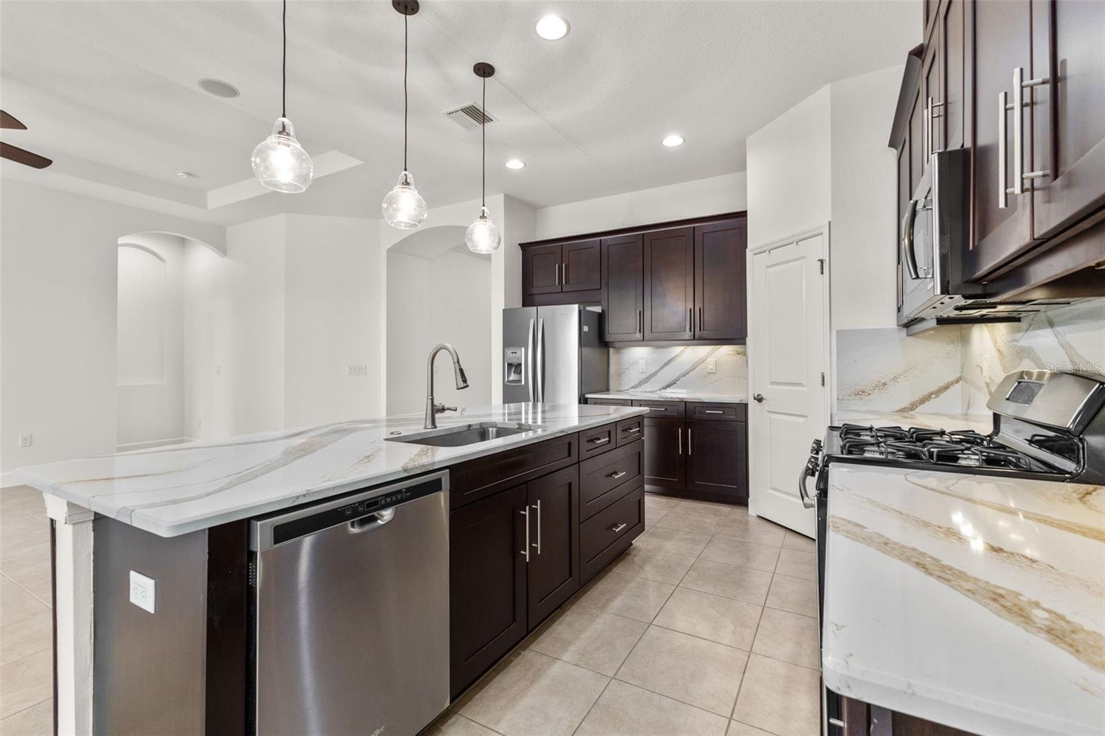 ESPLANADE PH III A, B, C, D, J&PART OF F - Residential