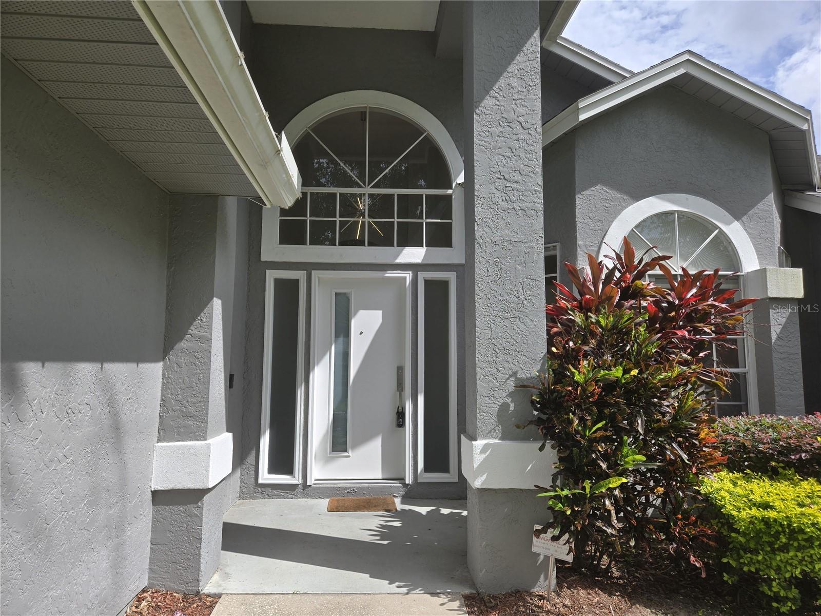 651 OAK HOLLOW WAY