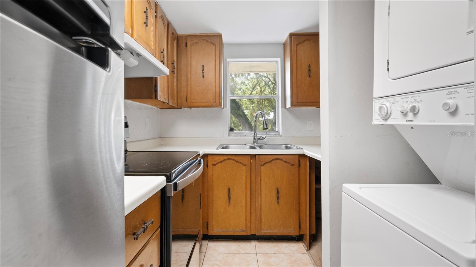 ALTAMONTE VILLAGE 01 - Residential Lease