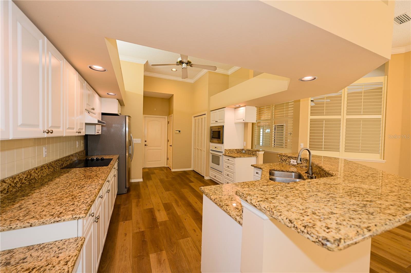 HUNTINGTON POINTE - Residential Lease