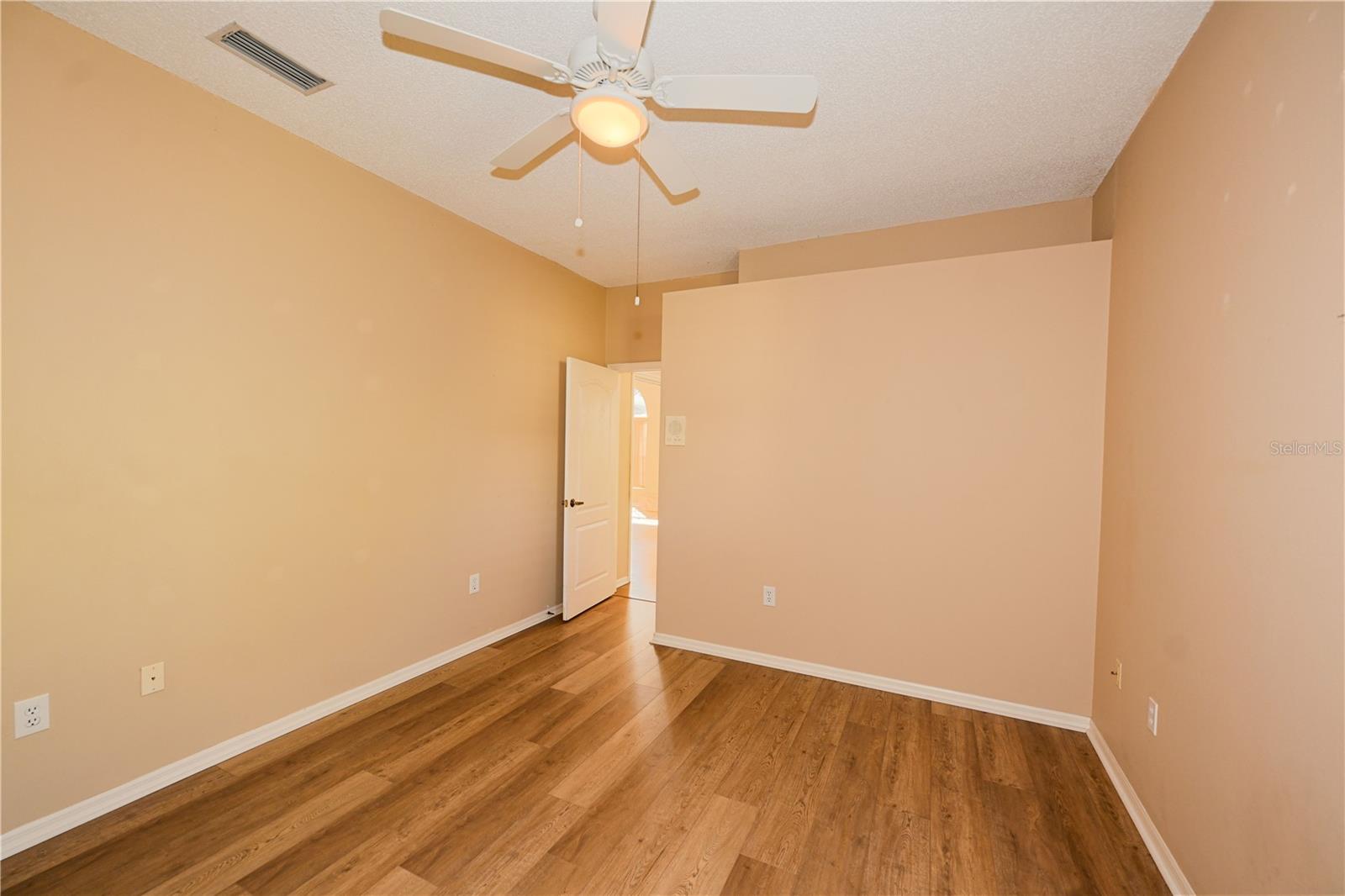 HUNTINGTON POINTE - Residential Lease