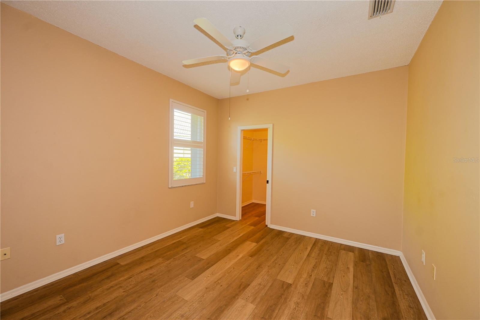 HUNTINGTON POINTE - Residential Lease