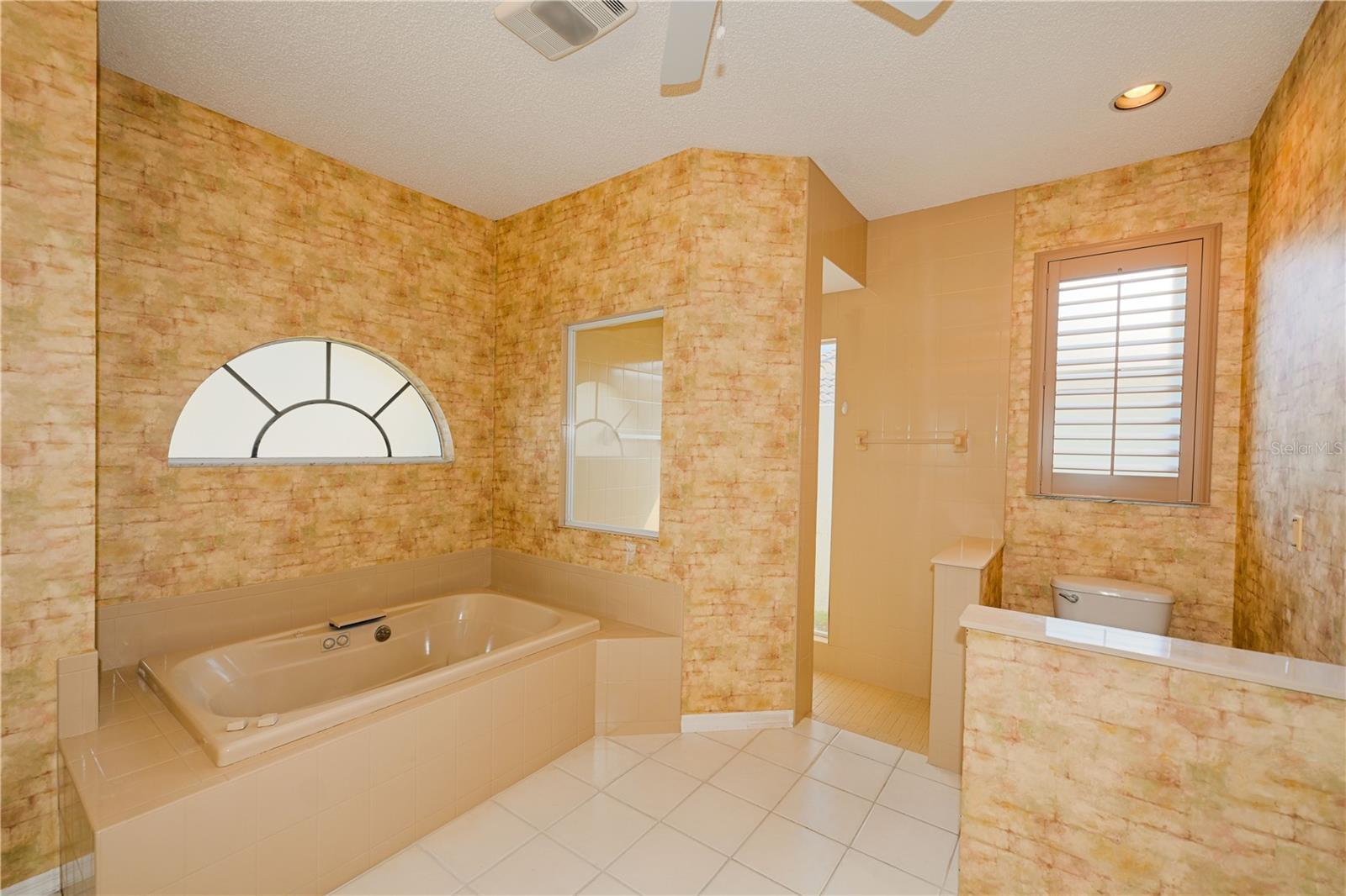 HUNTINGTON POINTE - Residential Lease