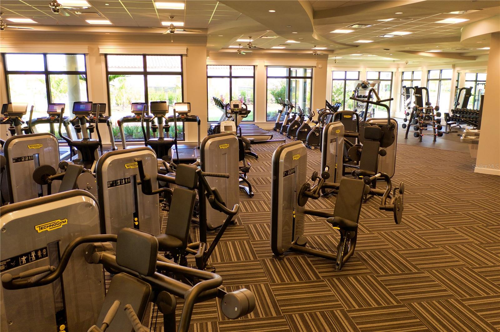 LAKEWOOD NATIONAL - Residential Lease