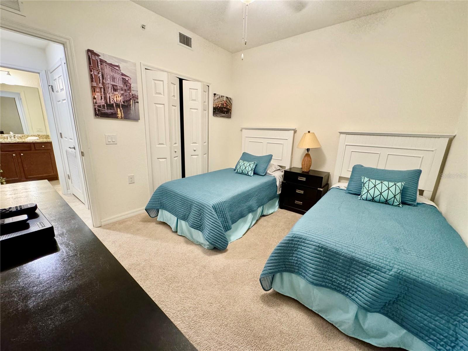 LAKEWOOD NATIONAL - Residential Lease