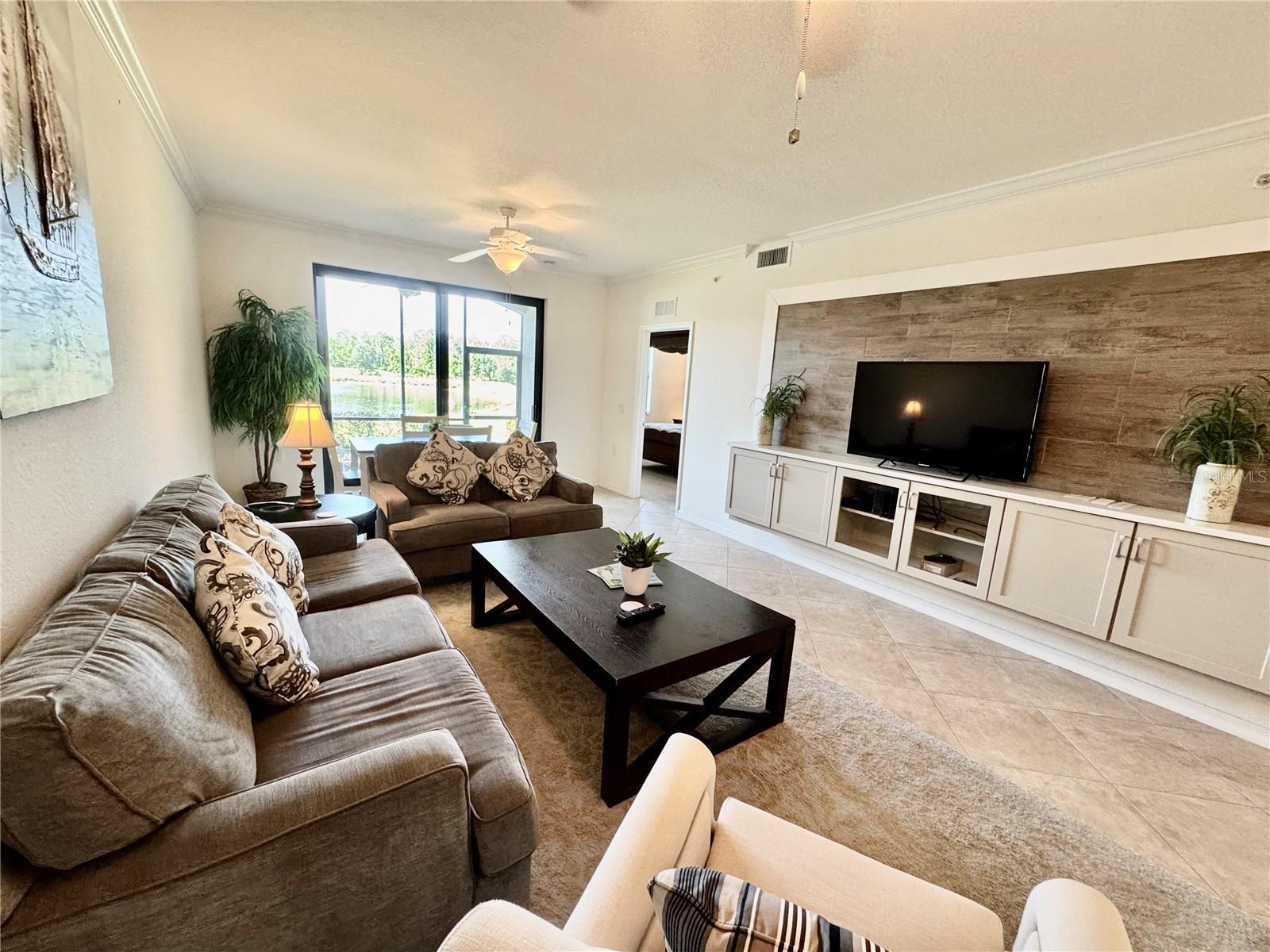 LAKEWOOD NATIONAL - Residential Lease