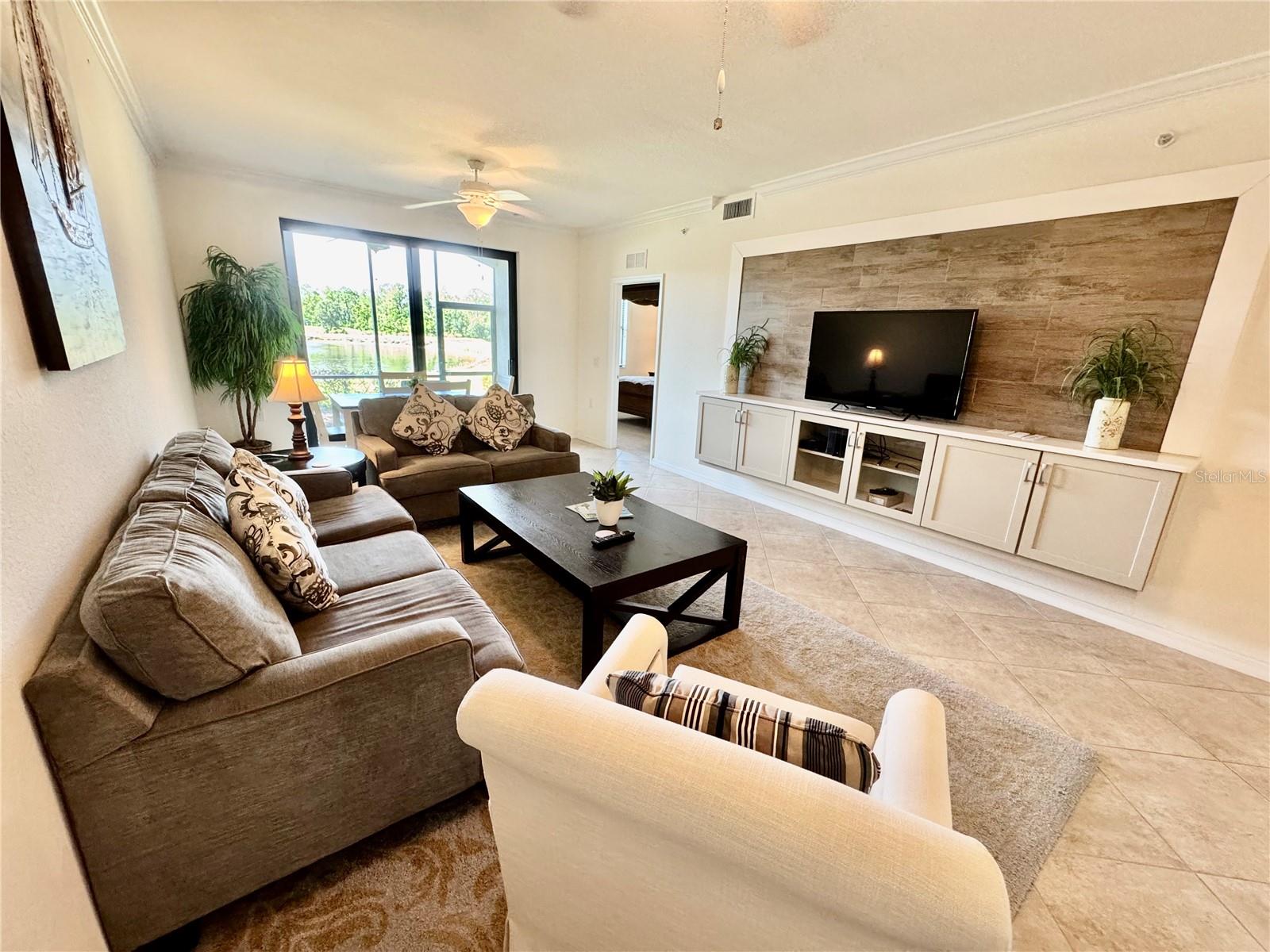 LAKEWOOD NATIONAL - Residential Lease