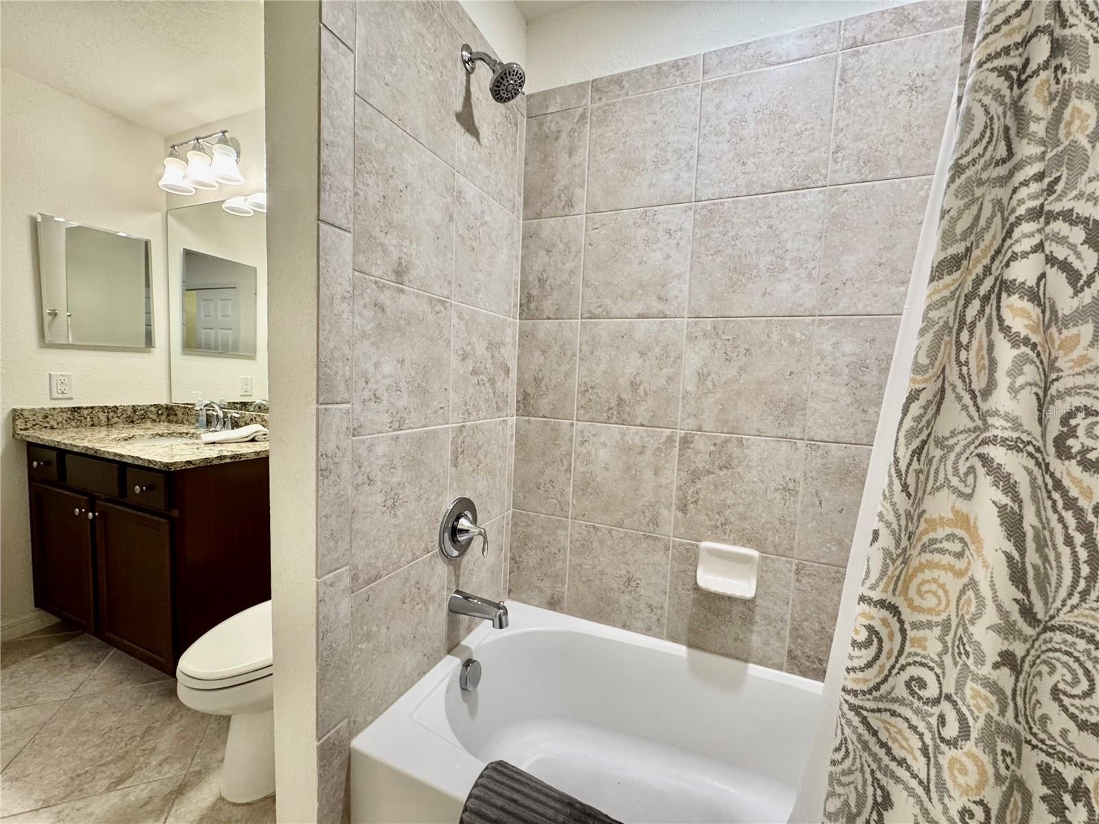 LAKEWOOD NATIONAL - Residential Lease