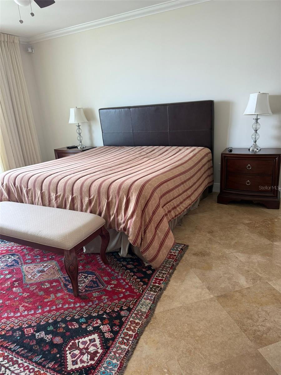THE PENINSULA II CONDO - Residential Lease