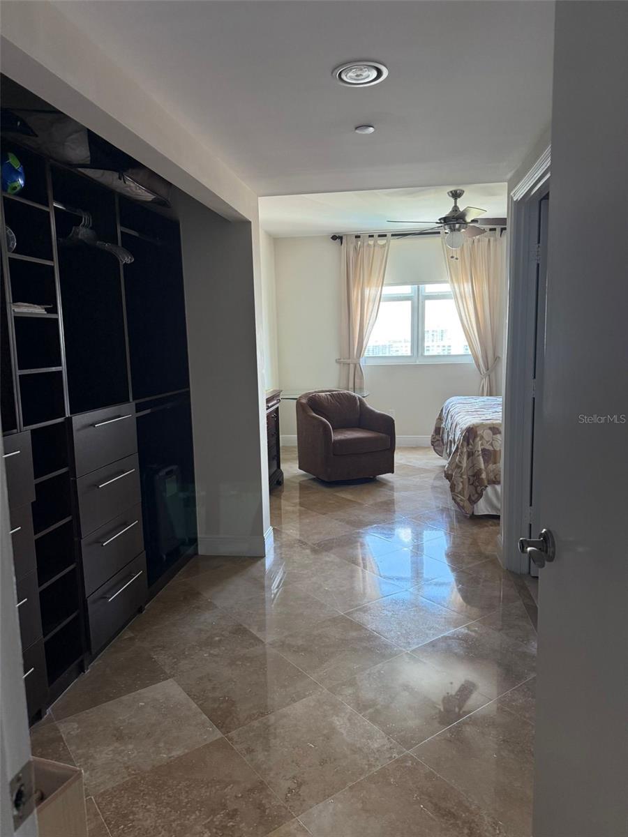 THE PENINSULA II CONDO - Residential Lease