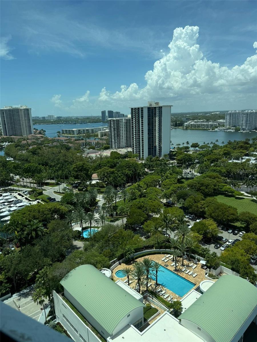 THE PENINSULA II CONDO - Residential Lease