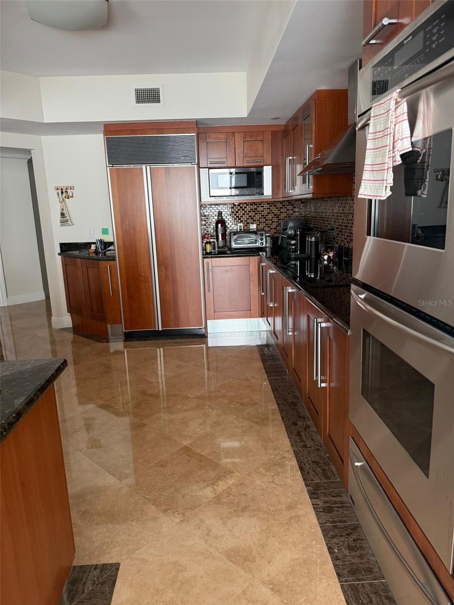 THE PENINSULA II CONDO - Residential Lease
