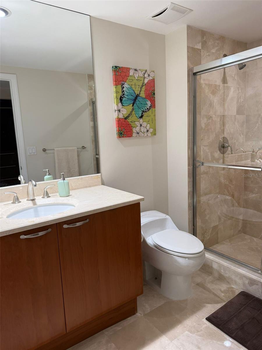 THE PENINSULA II CONDO - Residential Lease