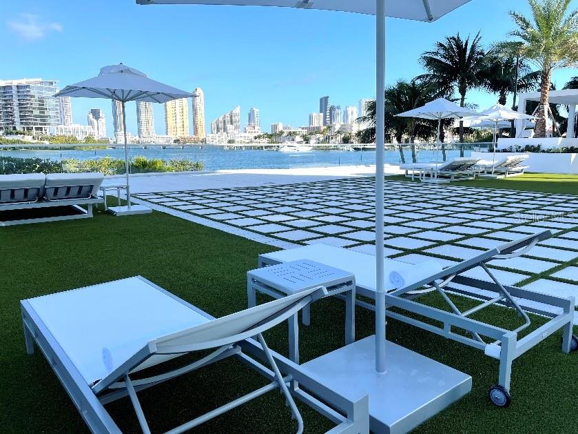 THE PENINSULA II CONDO - Residential Lease