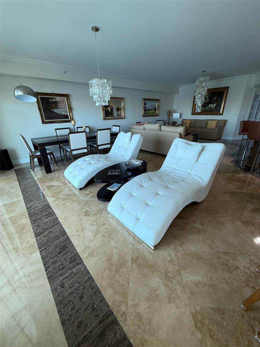 THE PENINSULA II CONDO - Residential Lease