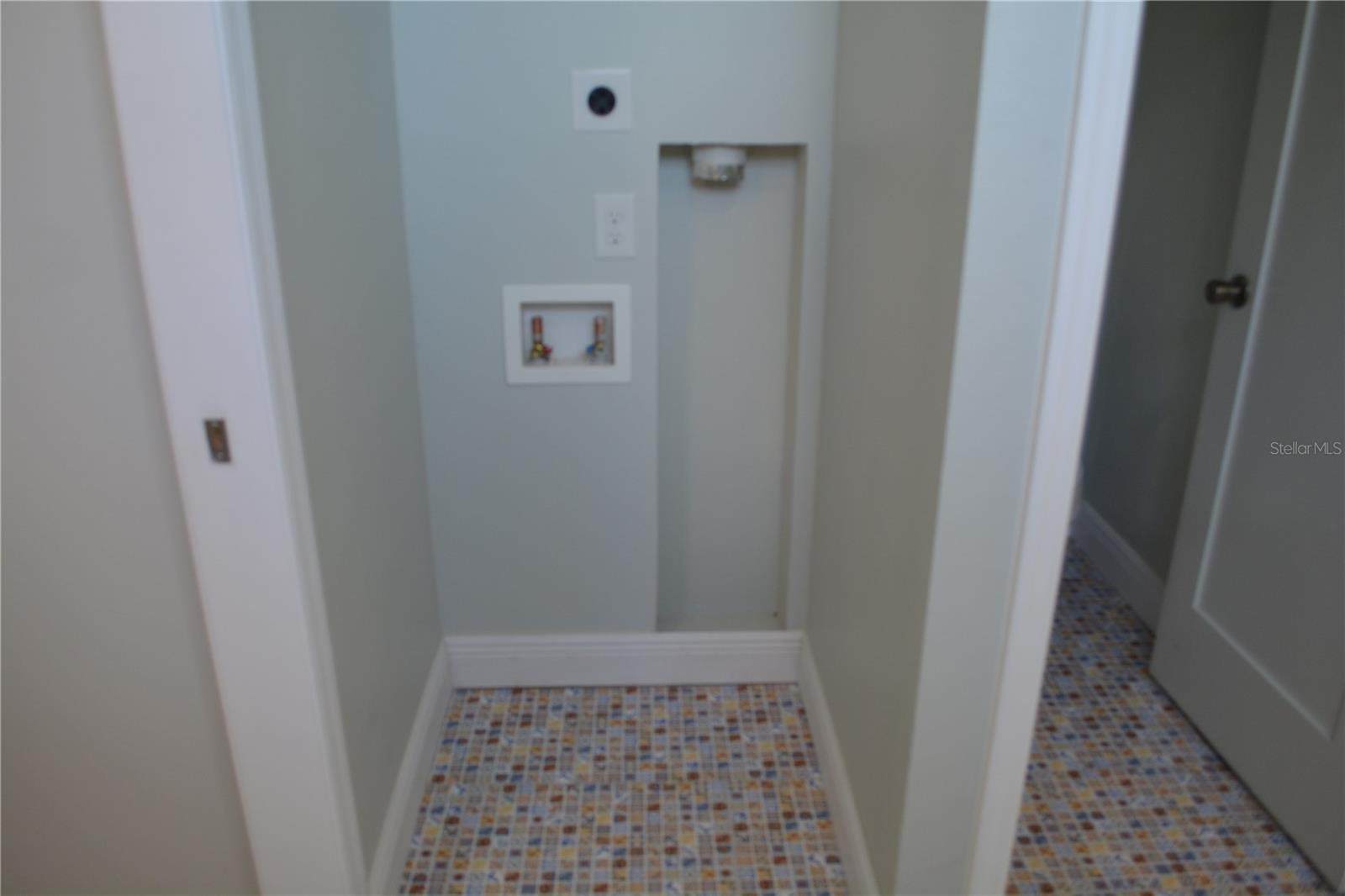 MIDWAY PACKARDS 1ST ADD TO MIDWAY - Residential