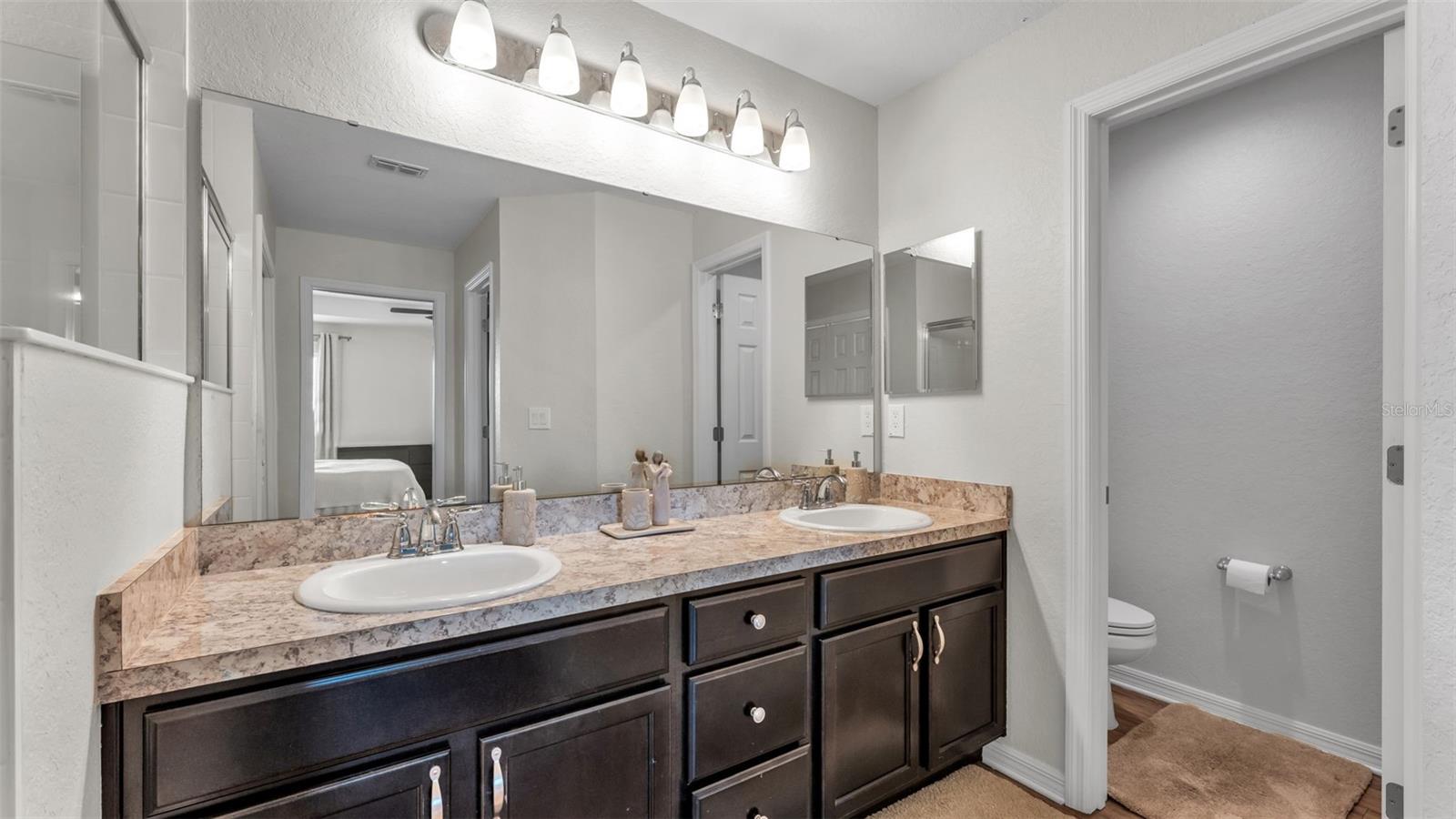 TOWNE PARK ESTATES PHASE 2B - Residential