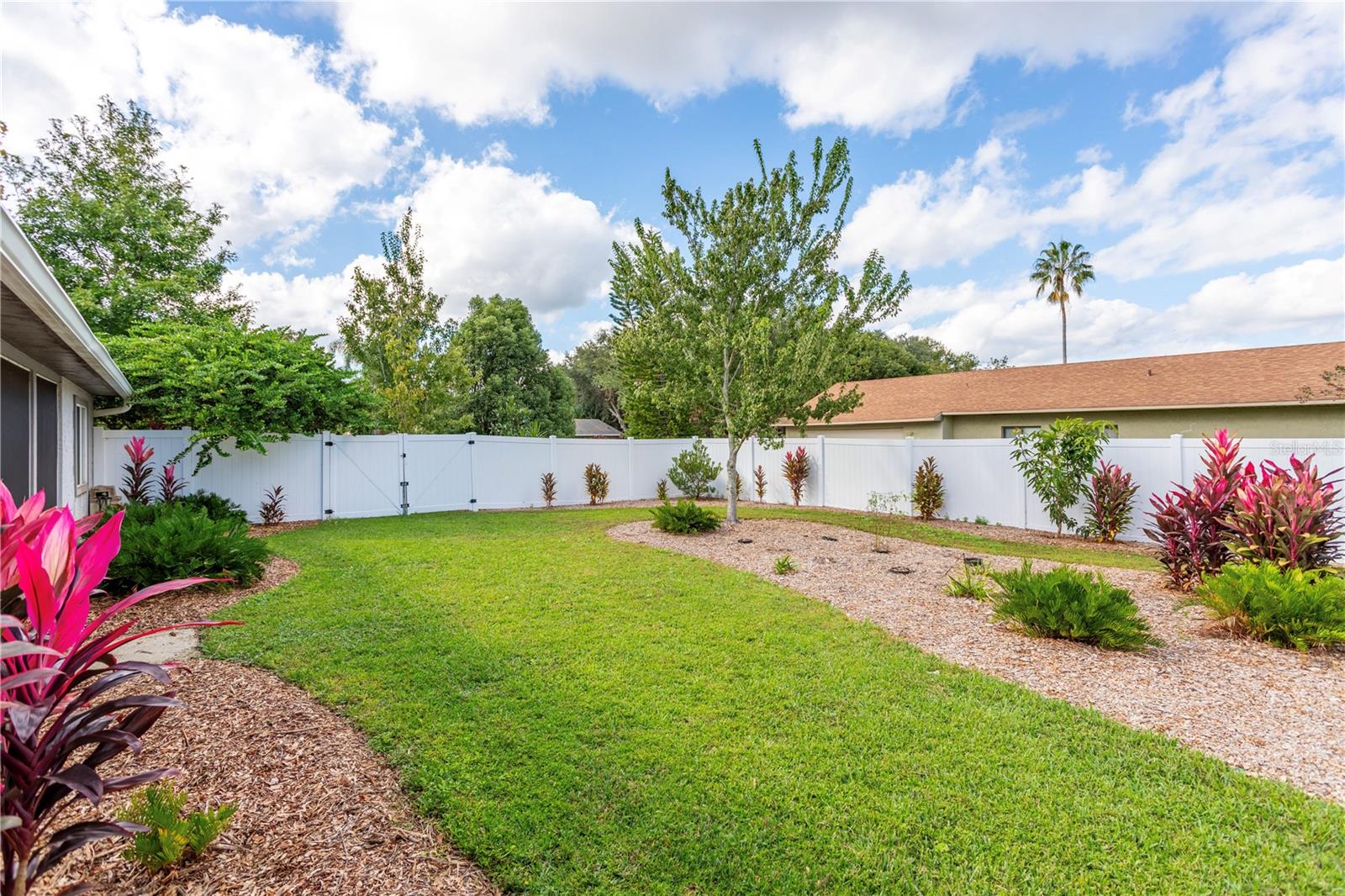 HARBOR EAST - Residential