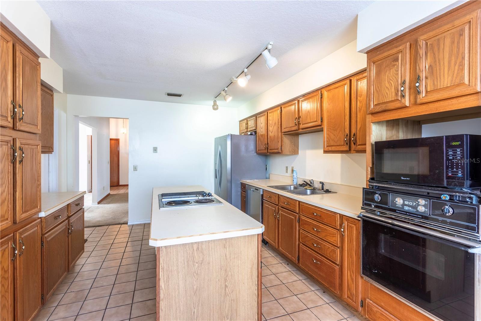 HARBOR EAST - Residential