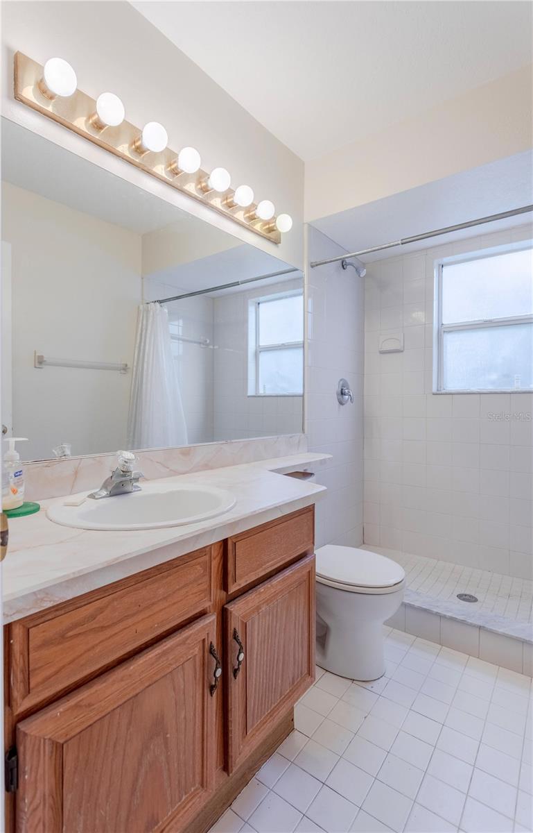 HARBOR EAST - Residential