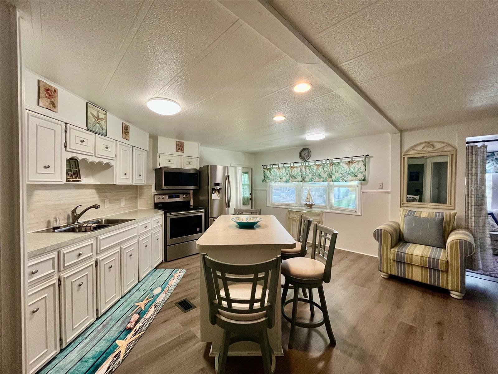 TARPON SHORES MOBILE HOME VILLAGE UNREC - Residential