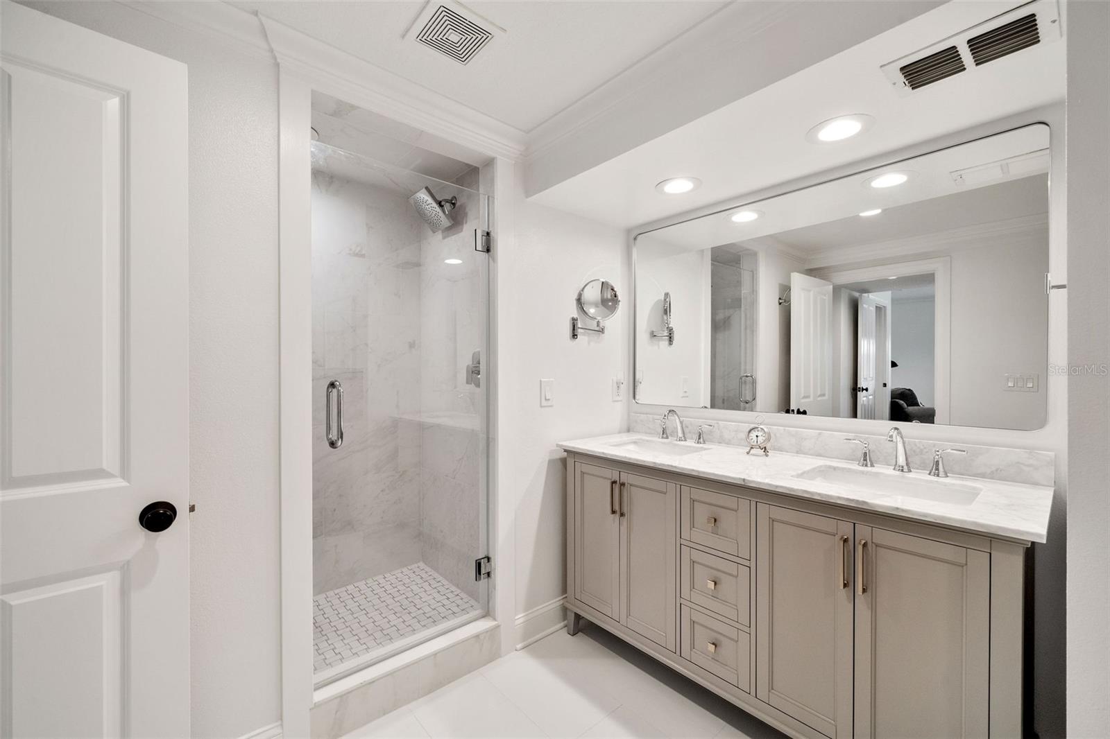 EDGEWATER HEIGTHS - Residential