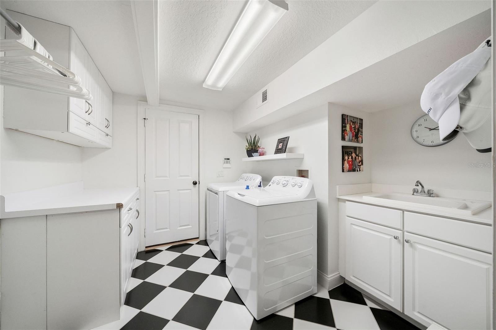 EDGEWATER HEIGTHS - Residential