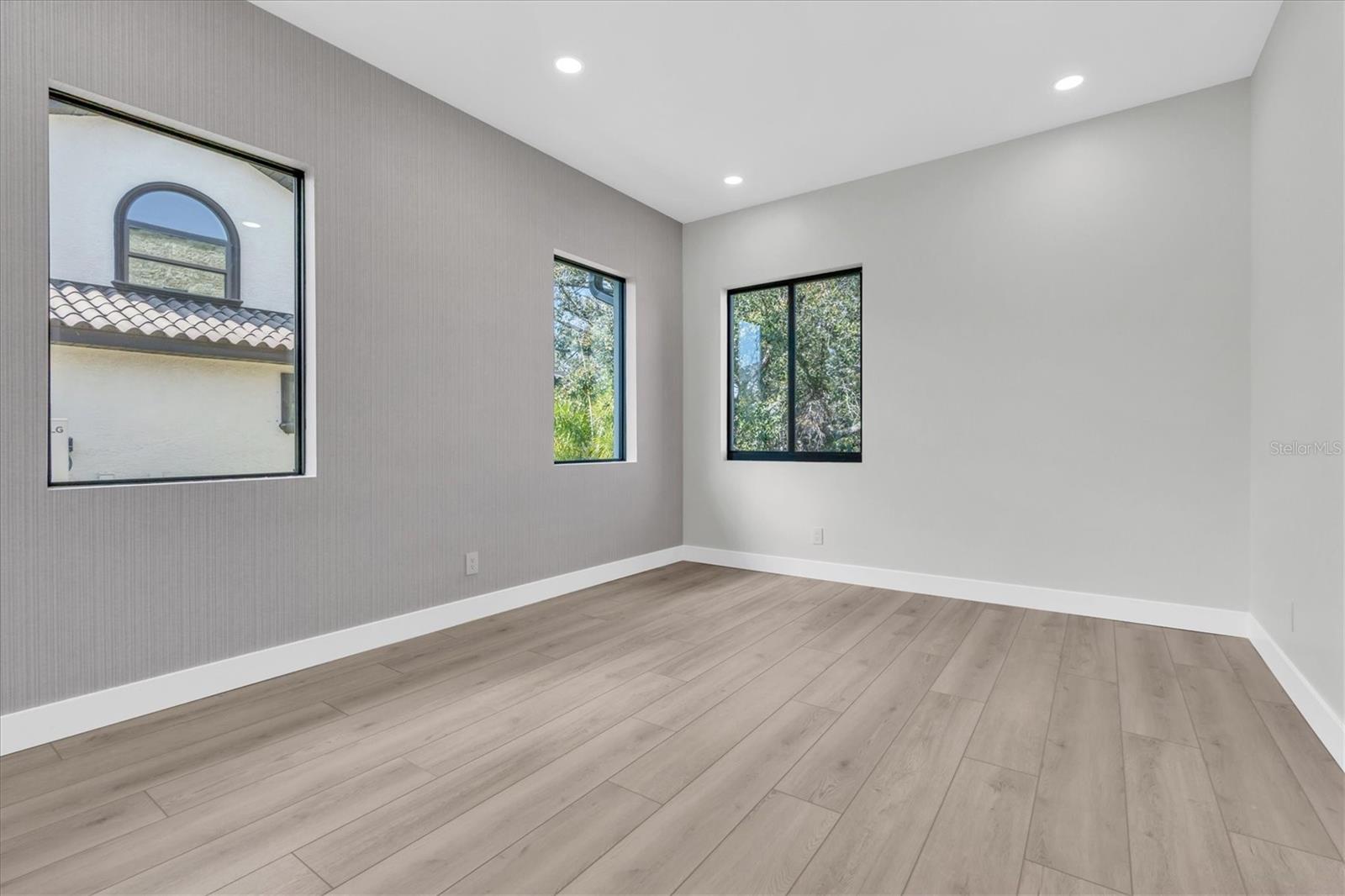 SKIMMER POINT PH III - Residential