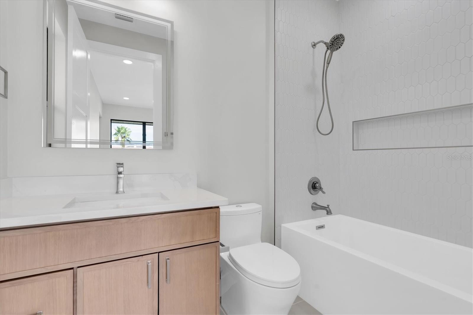 SKIMMER POINT PH III - Residential