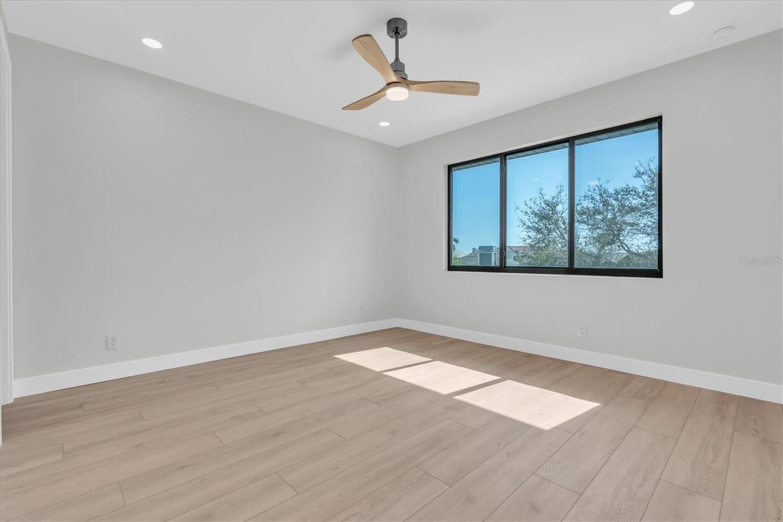 SKIMMER POINT PH III - Residential