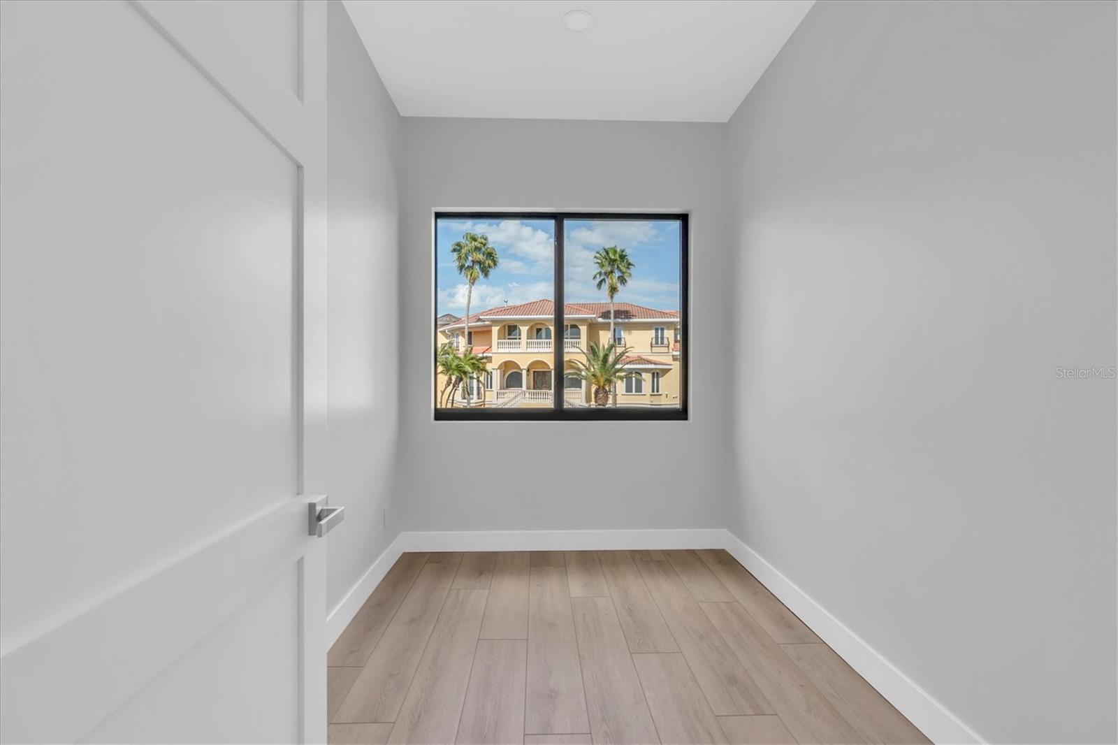 SKIMMER POINT PH III - Residential