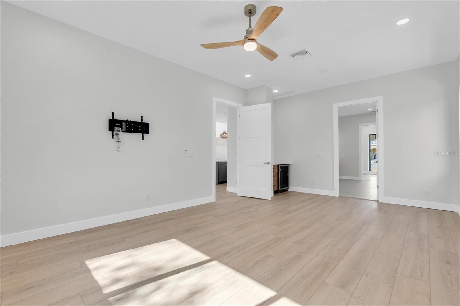 SKIMMER POINT PH III - Residential