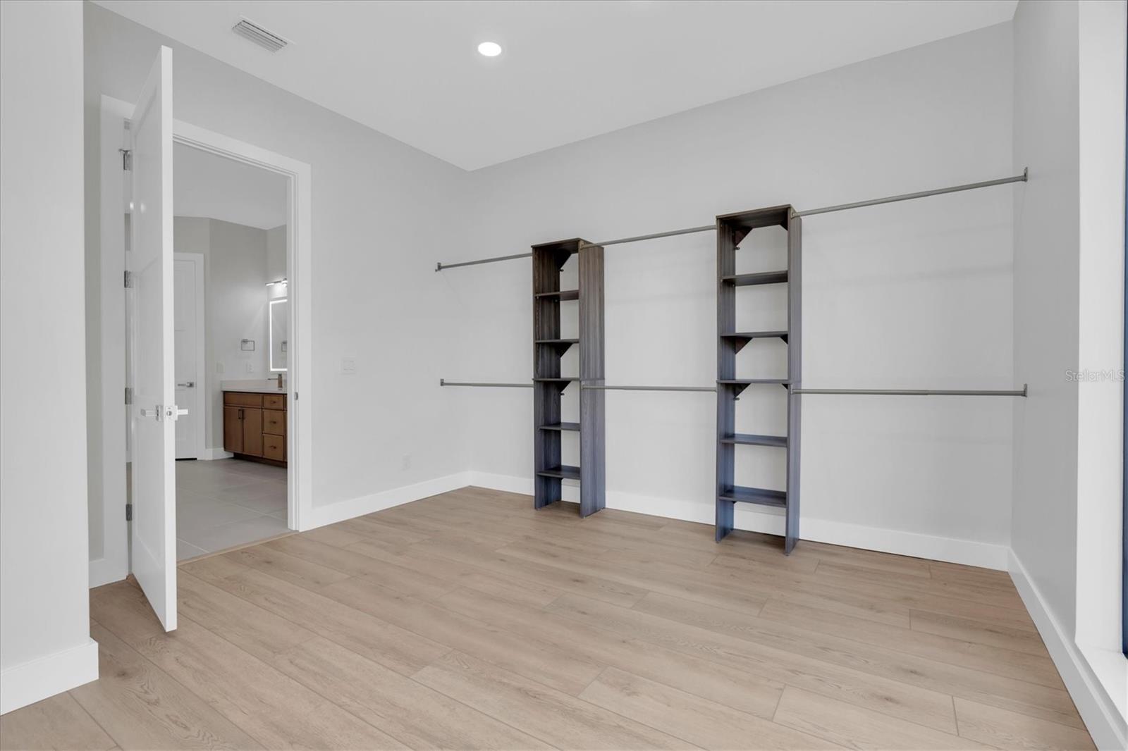 SKIMMER POINT PH III - Residential