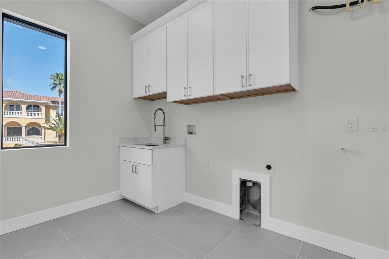 SKIMMER POINT PH III - Residential