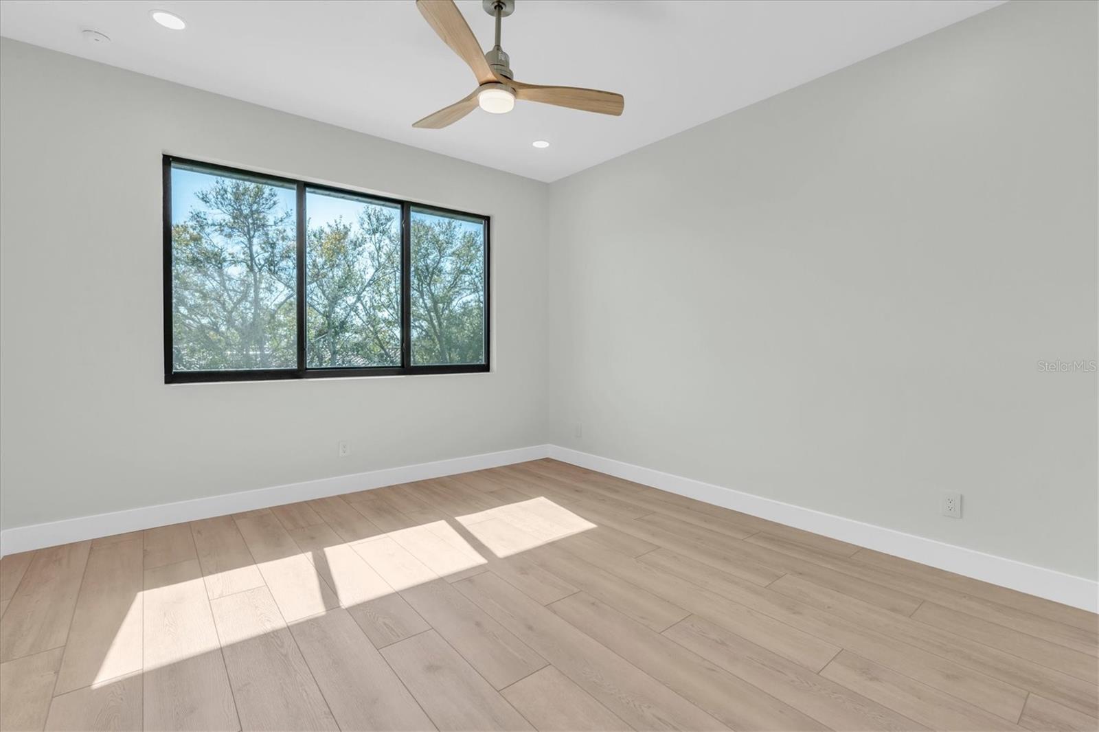 SKIMMER POINT PH III - Residential