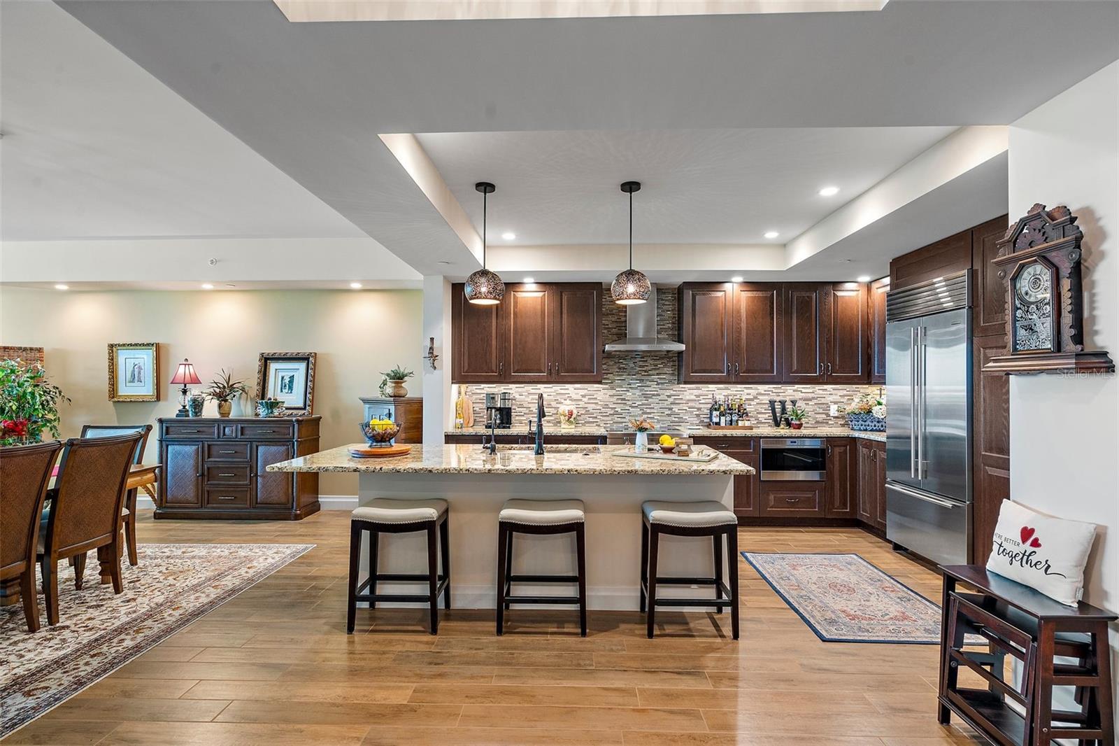 795 COLLANY ROAD 304